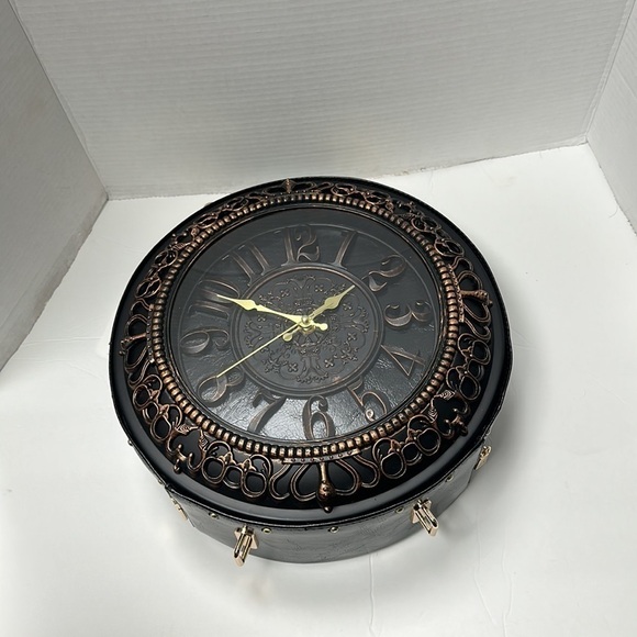 BLACK Real Working Clock Handbag NEW - Picture 4 of 12